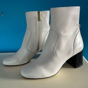 Michael Kors Heidi Bootie leather ankle boot Cream
